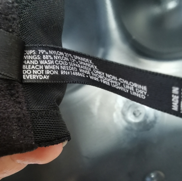 40C TORRID, Dream Wire-Free Bra, Black Lace EUC B58 - Picture 3 of 9